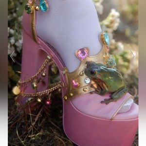 Deadstock Sugar Thrillz x Dolls Kill Crowned Charmer Platform / Size 5